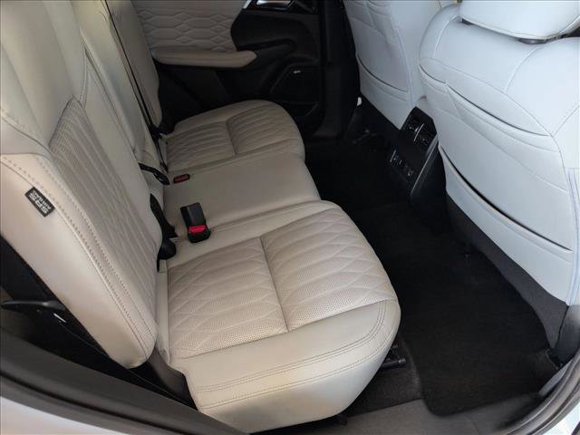 Used 2025 Mitsubishi Outlander SEL image 22