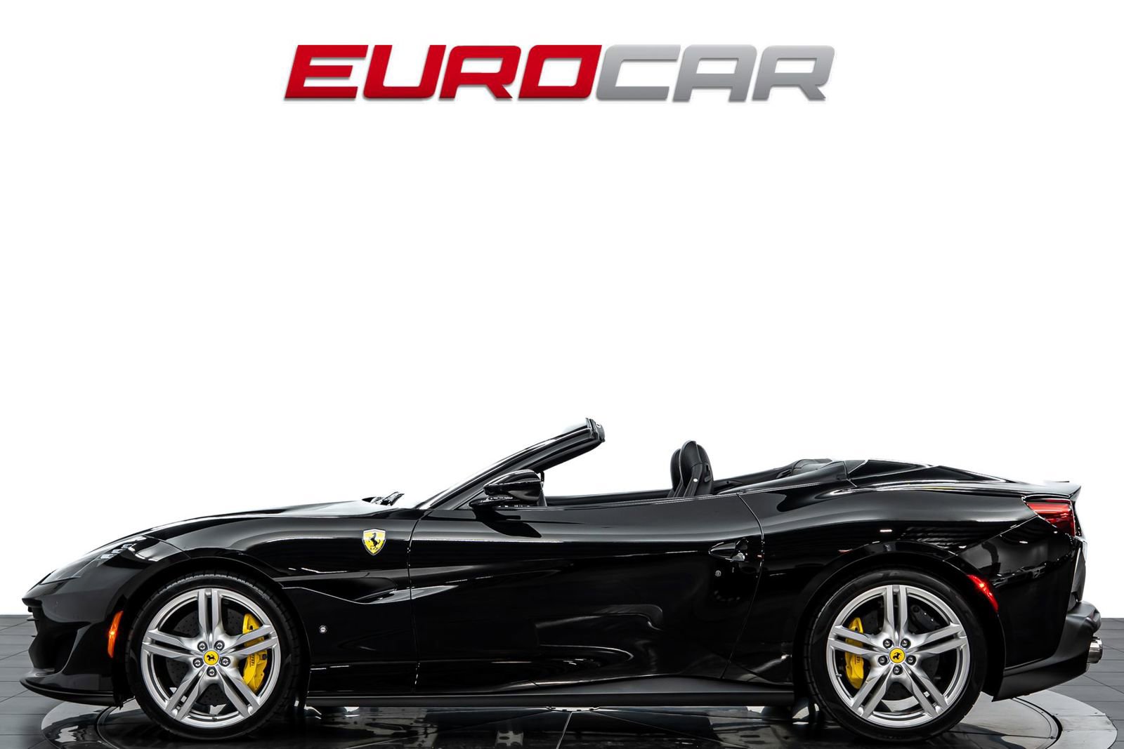 Used 2019 Ferrari Portofino RWD image 2