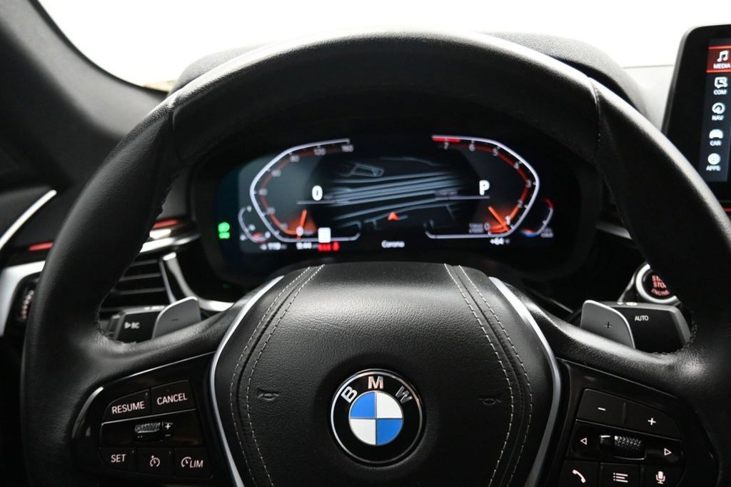Used 2023 BMW 540i w/ Convenience Package RWD image 37