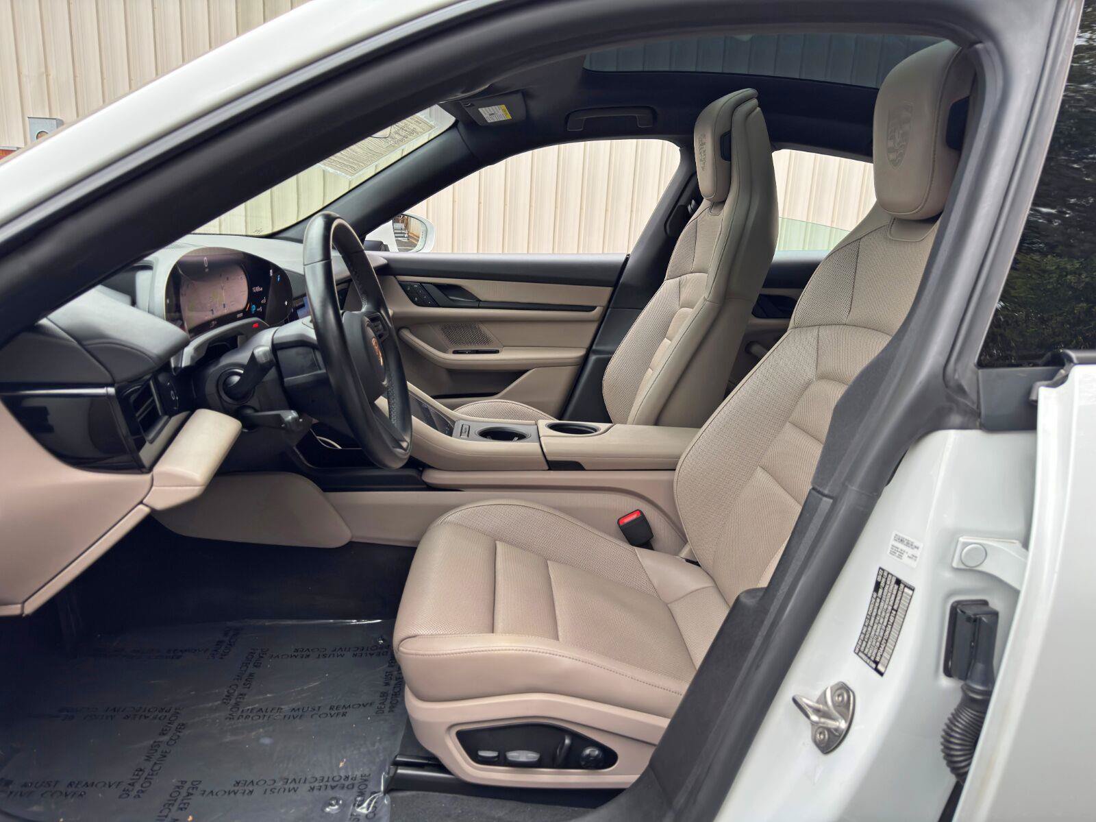 Used 2022 Porsche Taycan RWD image 17