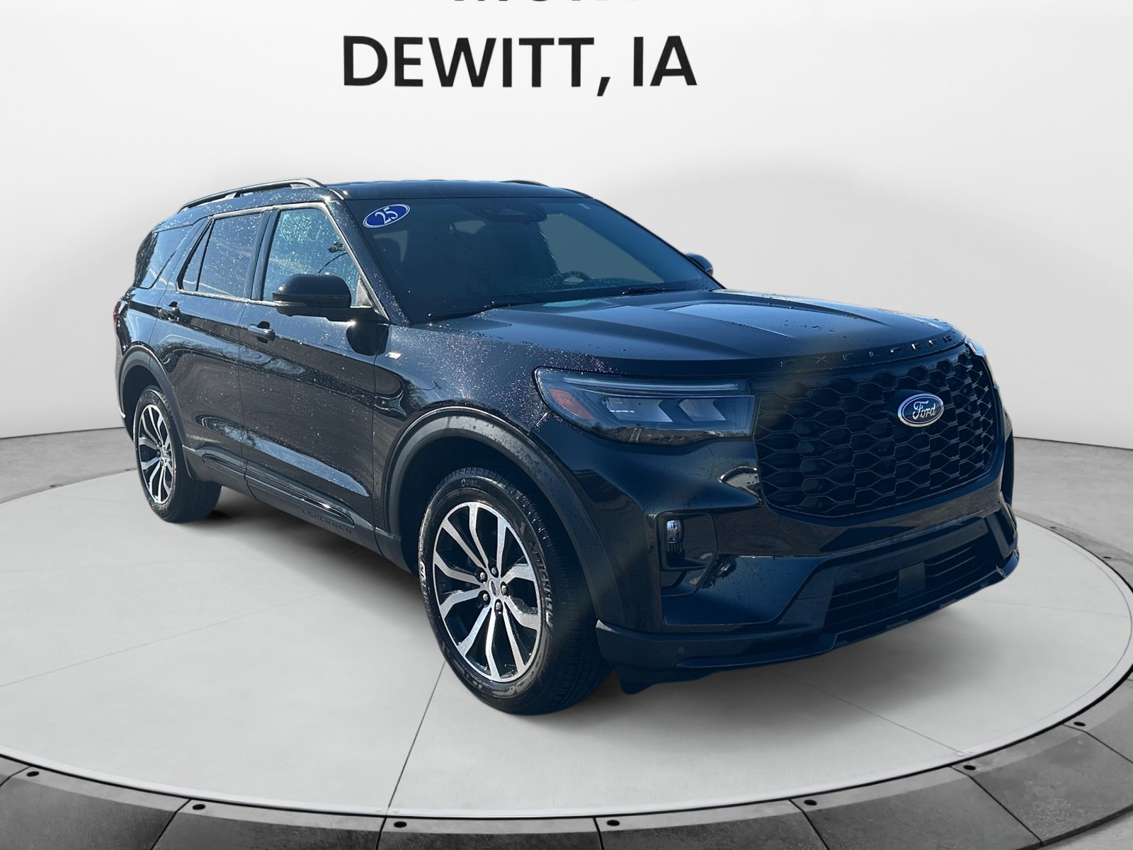 Used 2025 Ford Explorer ST-Line AWD/4WD image 7