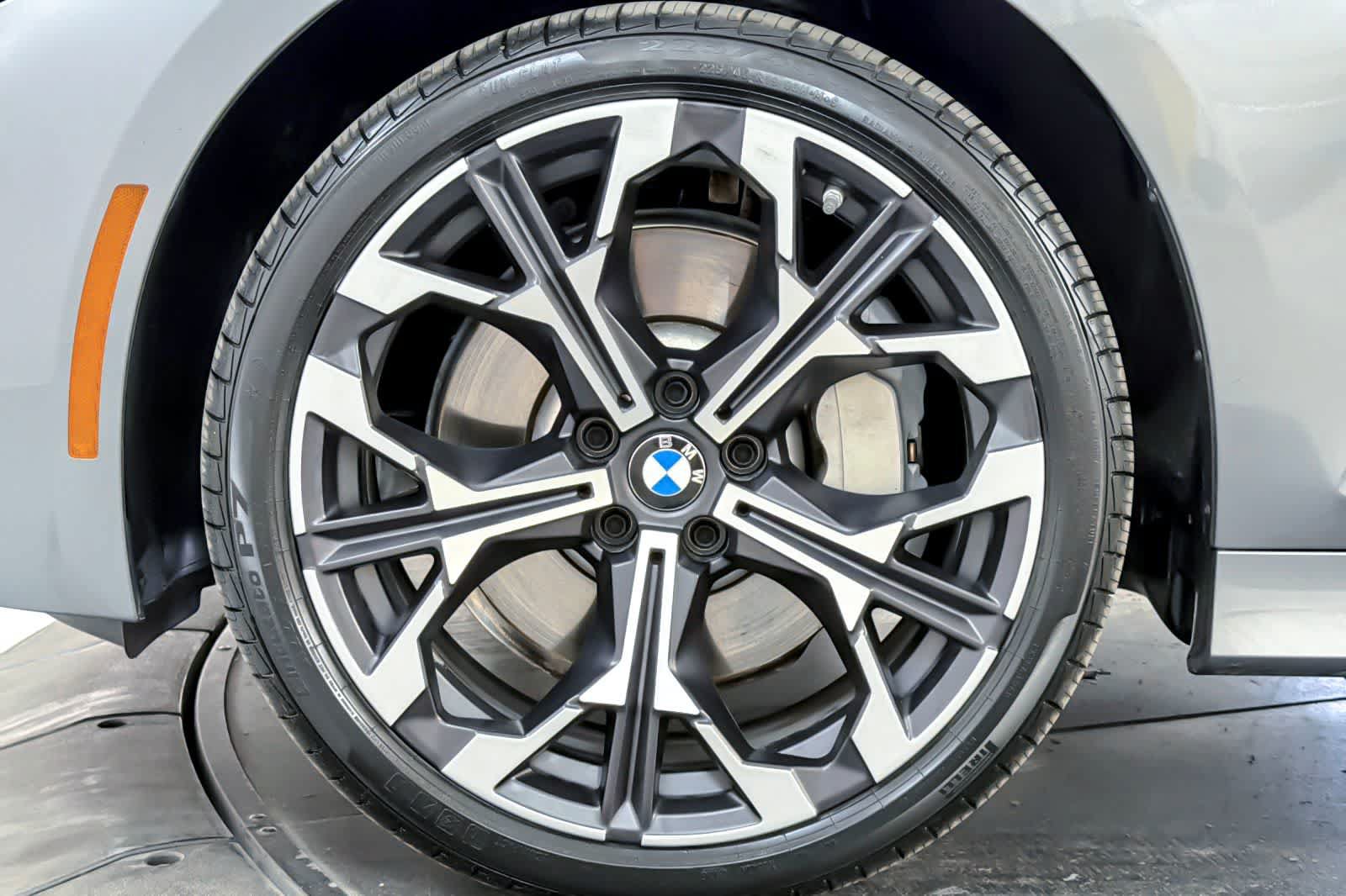 Used 2026 BMW 330i xDrive Sedan w/ Premium Package AWD/4WD image 26