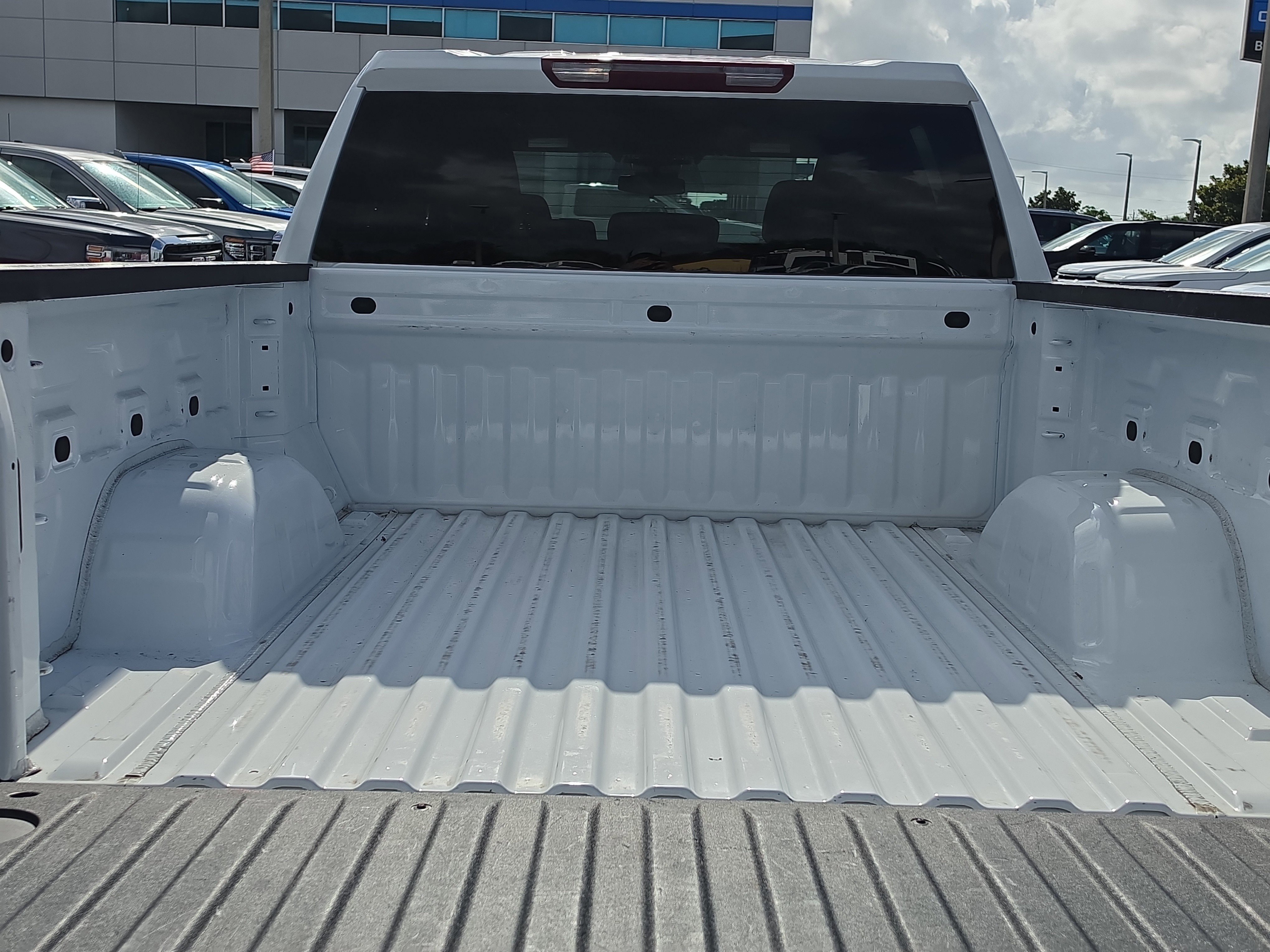Used 2024 Chevrolet Silverado 1500 Custom w/ Turbomax Blackout Package RWD image 7