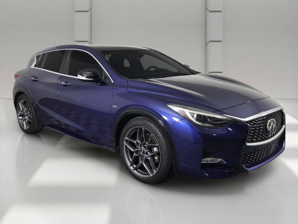 Used 2018 INFINITI QX30 Sport w/ Sport Leather Package FWD image 2