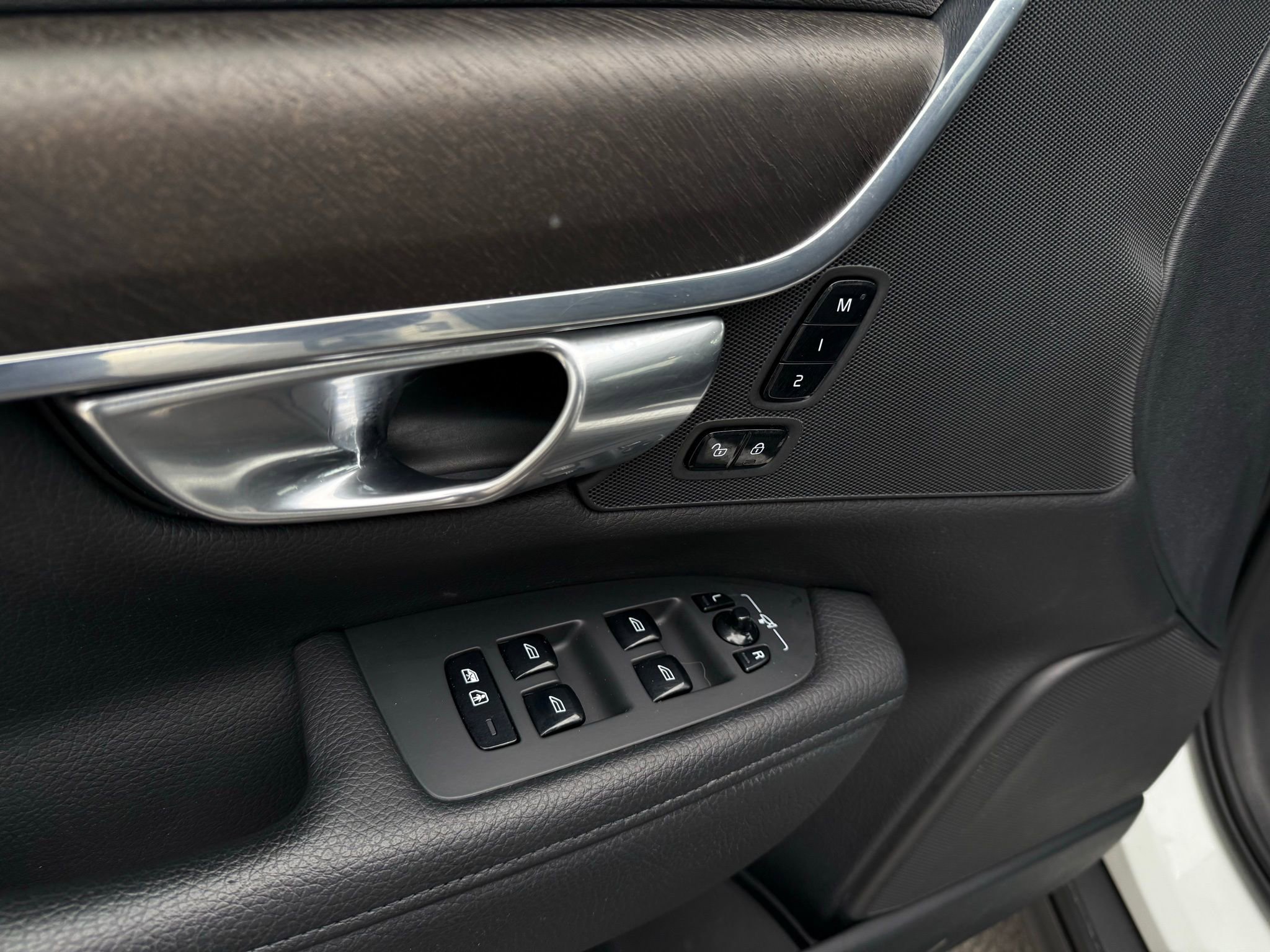 Used 2018 Volvo V90 T5 Cross Country w/ Convenience Package image 47