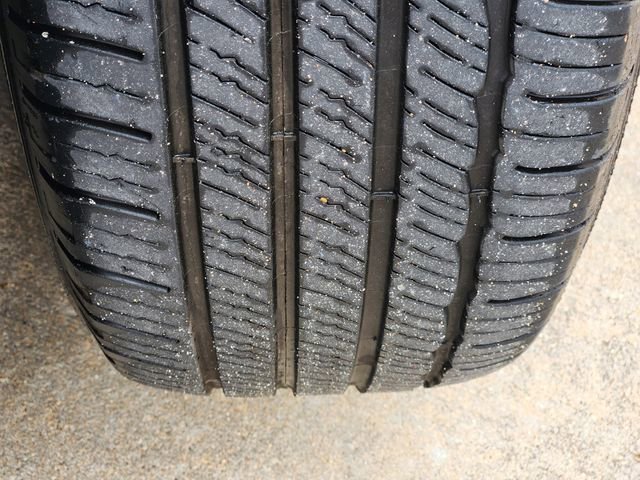 Used 2023 GMC Terrain SLT w/ Infotainment Package II image 11