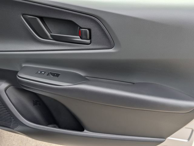 Used 2023 Toyota Prius LE image 32