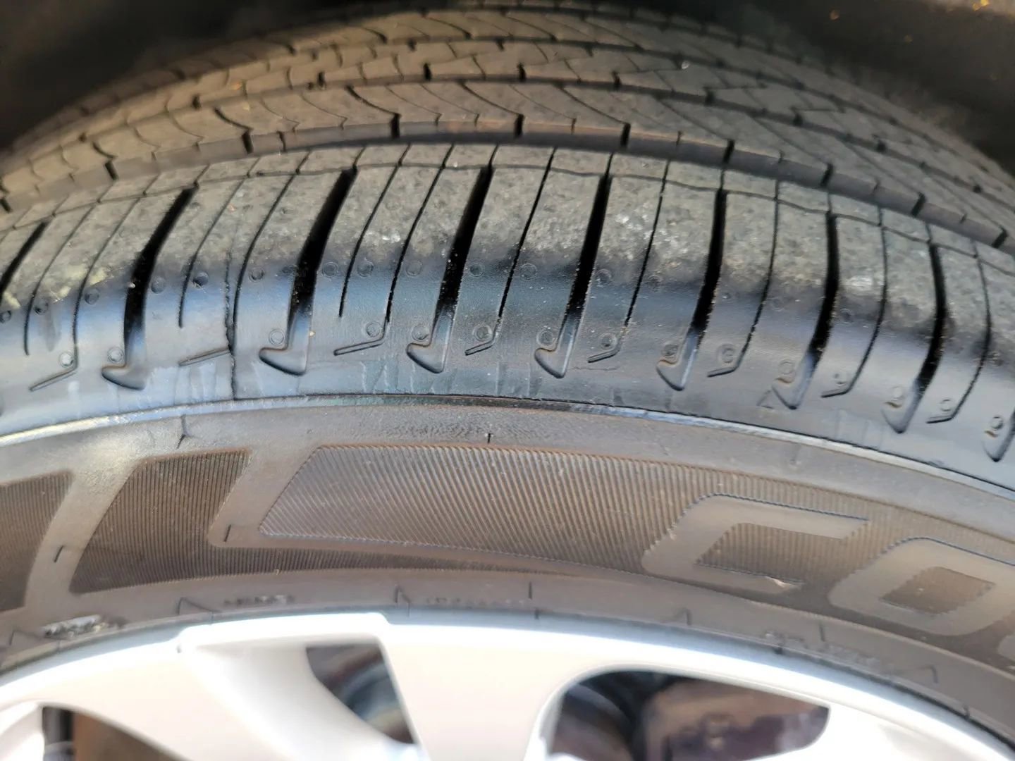 Used 2015 Chrysler 200 Limited w/ Convenience Group image 20