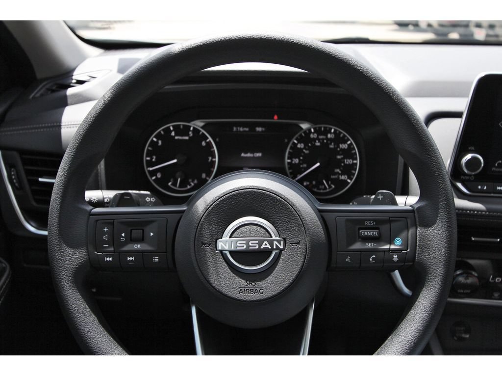 Used 2024 Nissan Rogue SV AWD/4WD image 9