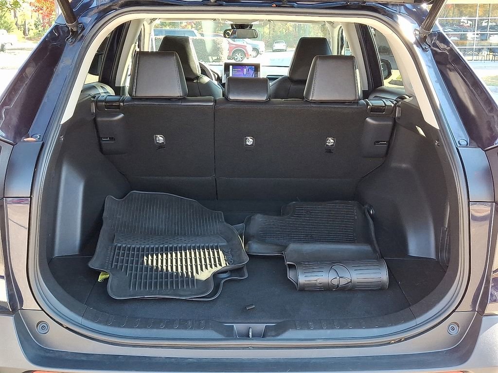 Used 2023 Toyota RAV4 XLE Premium image 34