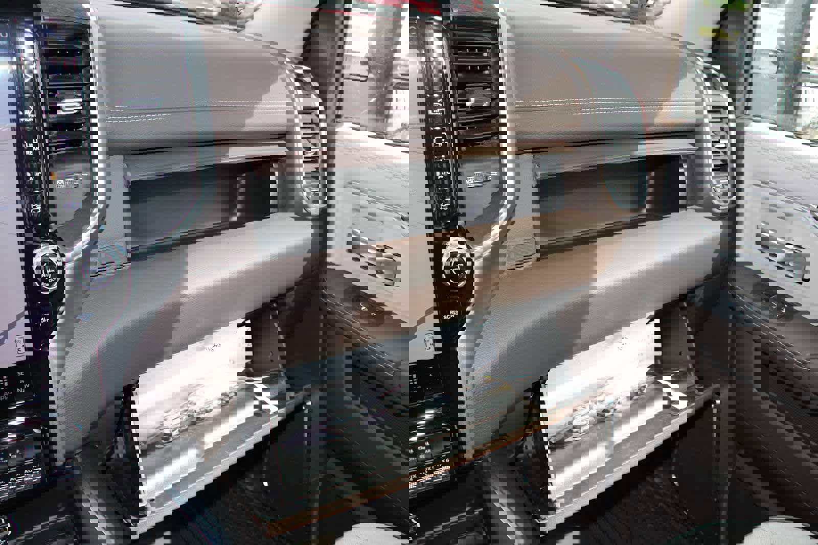 New 2025 RAM 3500 Laramie w/ Towing Technology Group image 40