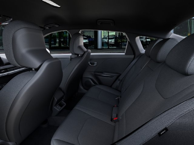 New 2026 Kia K4 FWD image 18