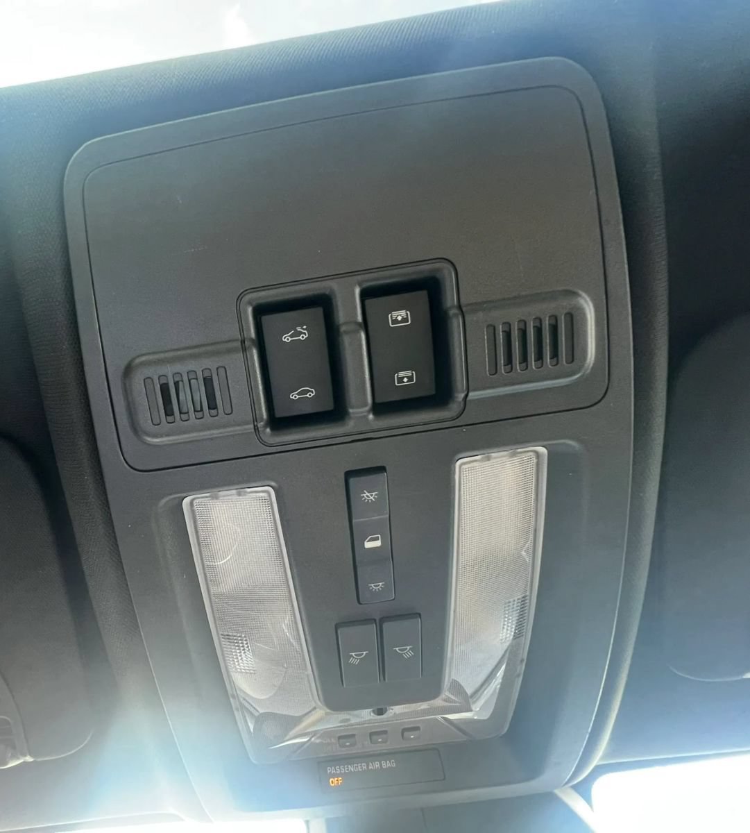 Used 2015 Cadillac SRX Performance w/ Driver Awareness Package FWD image 18