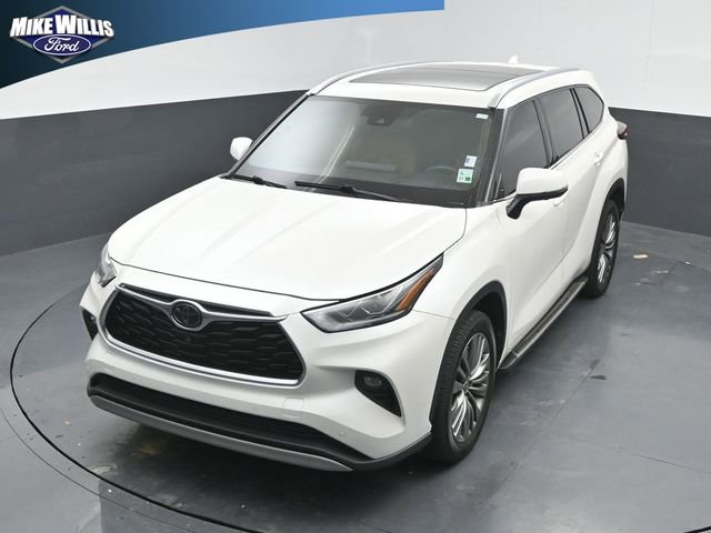 Used 2020 Toyota Highlander Platinum FWD image 11