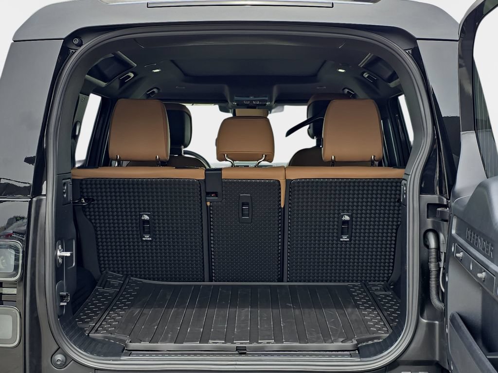 New 2026 Land Rover Defender 110 S AWD/4WD image 12
