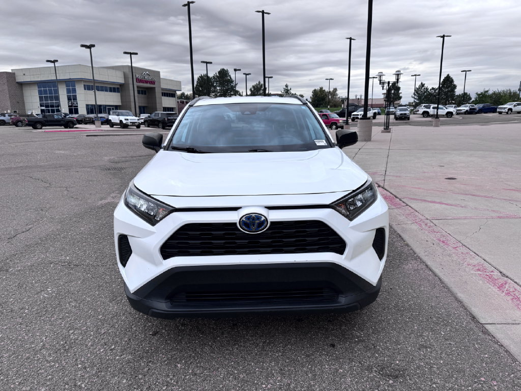 Used 2022 Toyota RAV4 LE AWD/4WD image 3