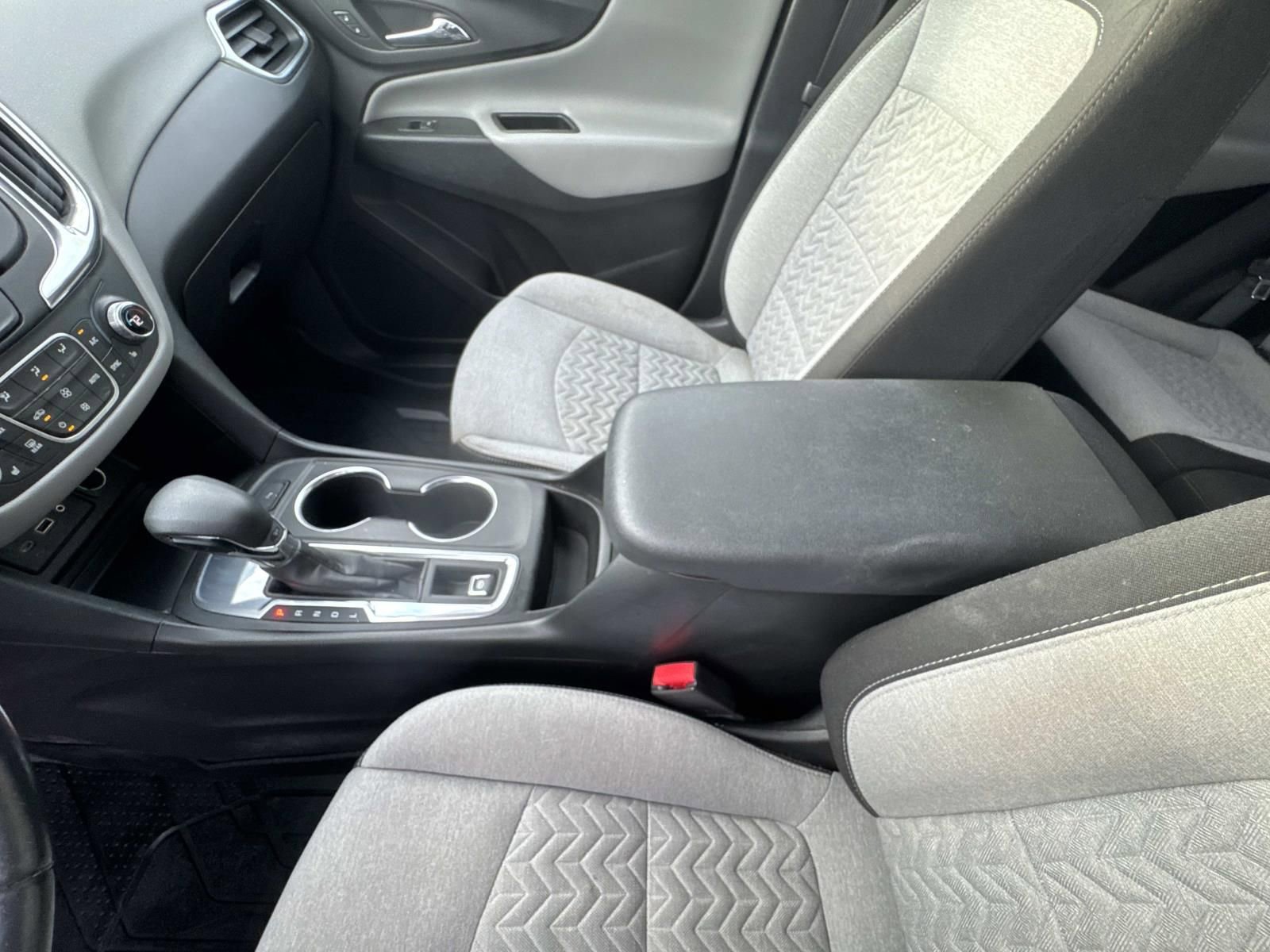 Used 2022 Chevrolet Equinox LT image 25