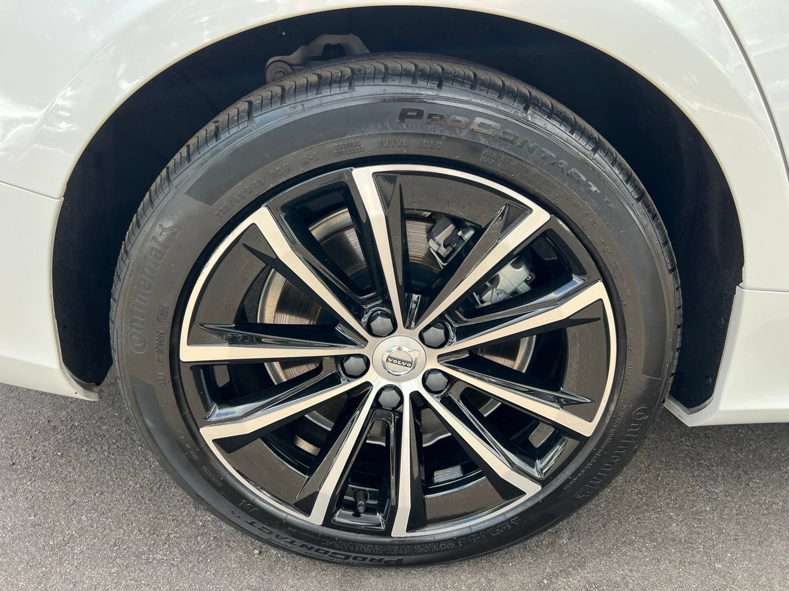 Used 2023 Volvo S60 T8 Plus AWD/4WD image 14