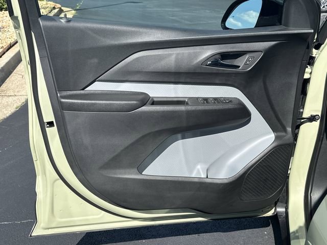 New 2027 Chevrolet Bolt LT w/ Comfort Package FWD image 10