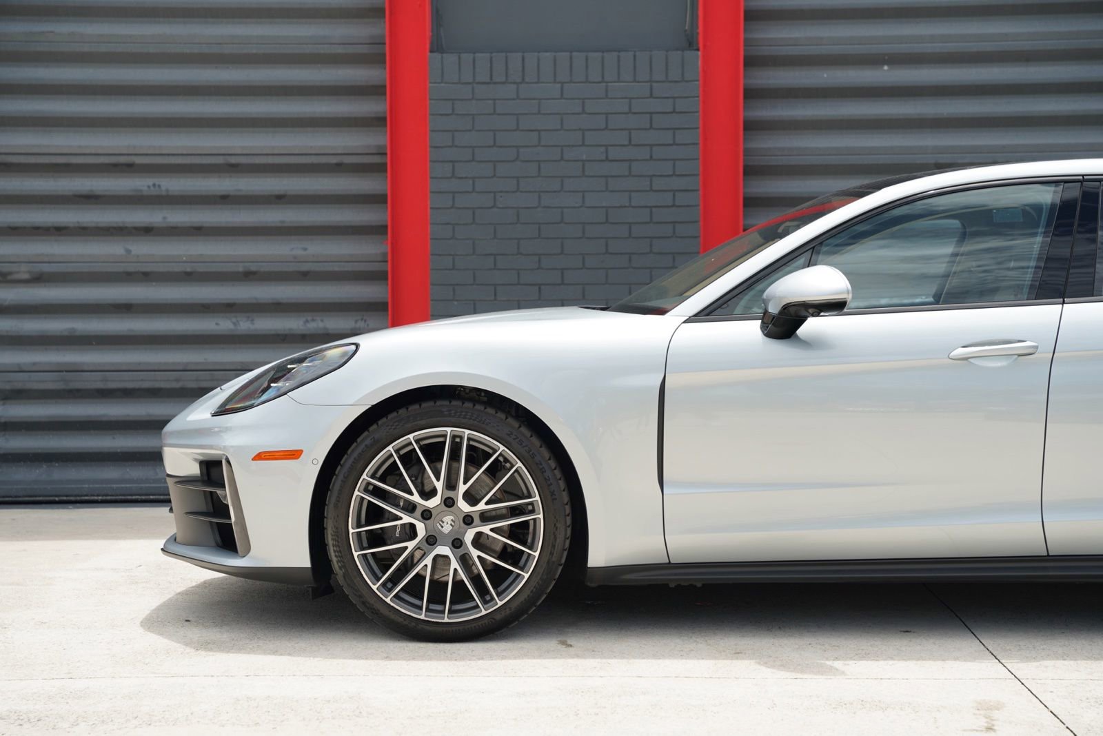 Used 2026 Porsche Panamera RWD image 9