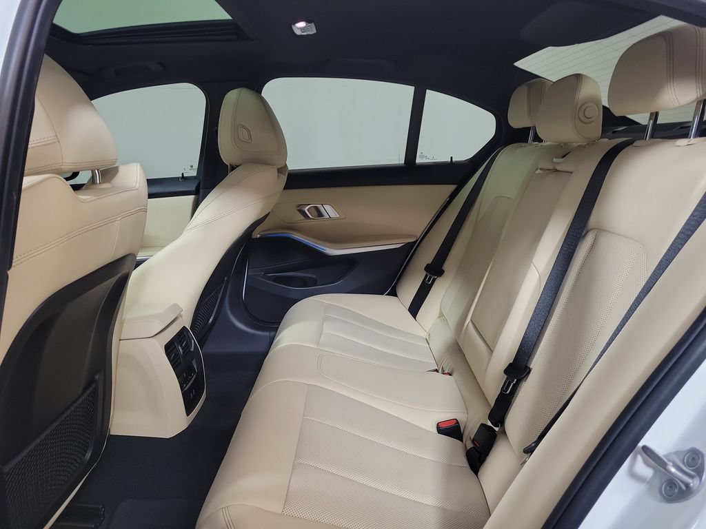 Used 2023 BMW 330i Sedan w/ Premium Package RWD image 23