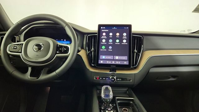 New 2026 Volvo XC60 T8 Plus w/ Climate Package PRO AWD/4WD image 25