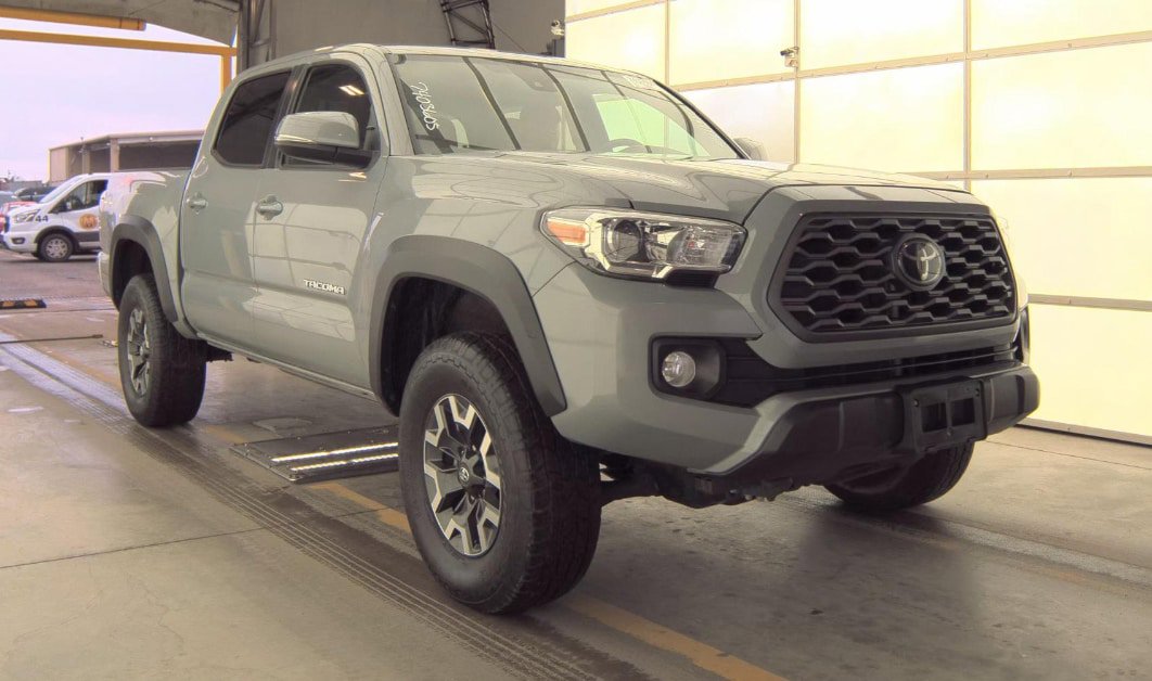 Used 2021 Toyota Tacoma TRD Off-Road AWD/4WD image 2