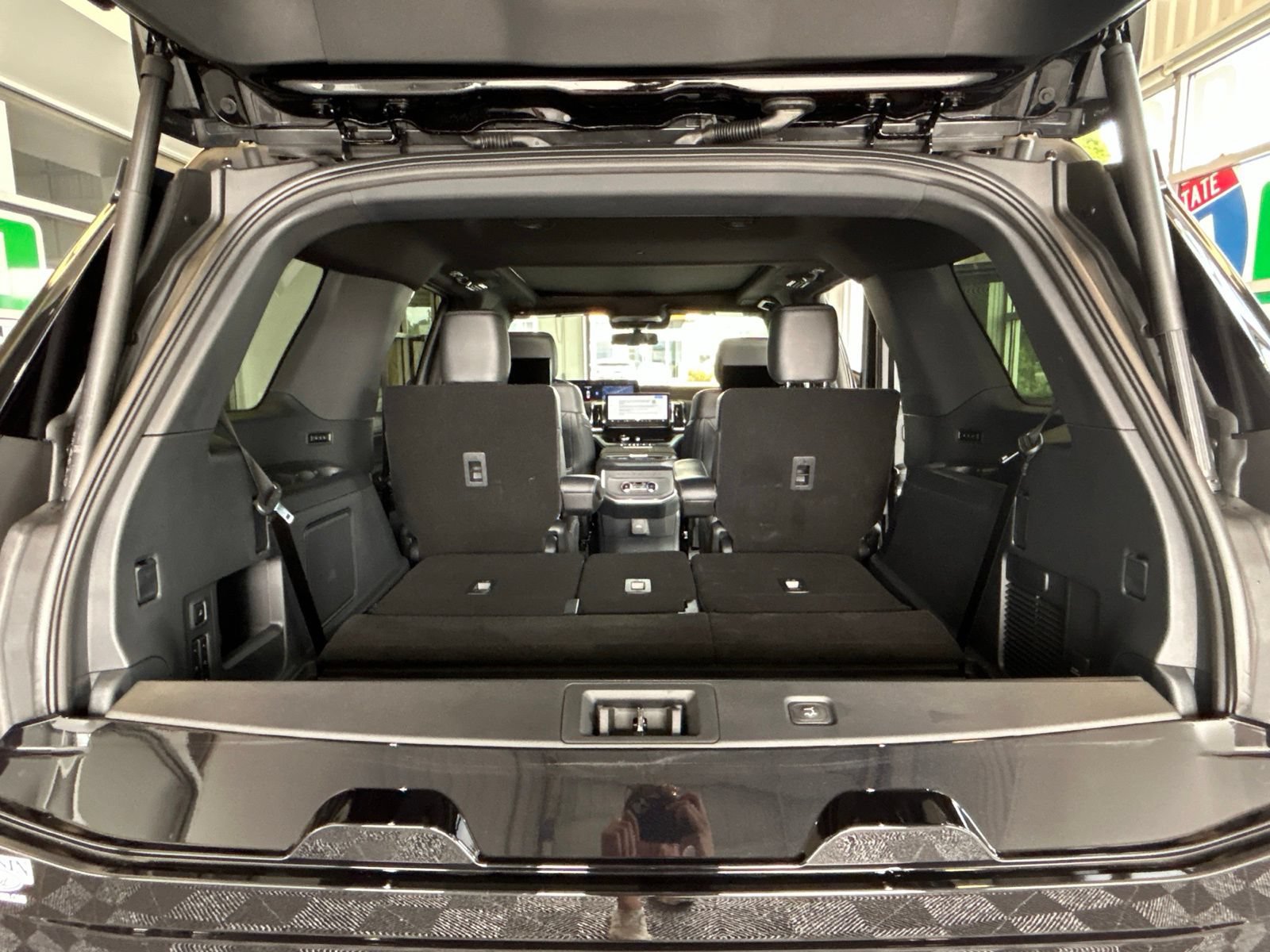 New 2026 Ford Expedition Platinum w/ Stealth Performance Package AWD/4WD image 12
