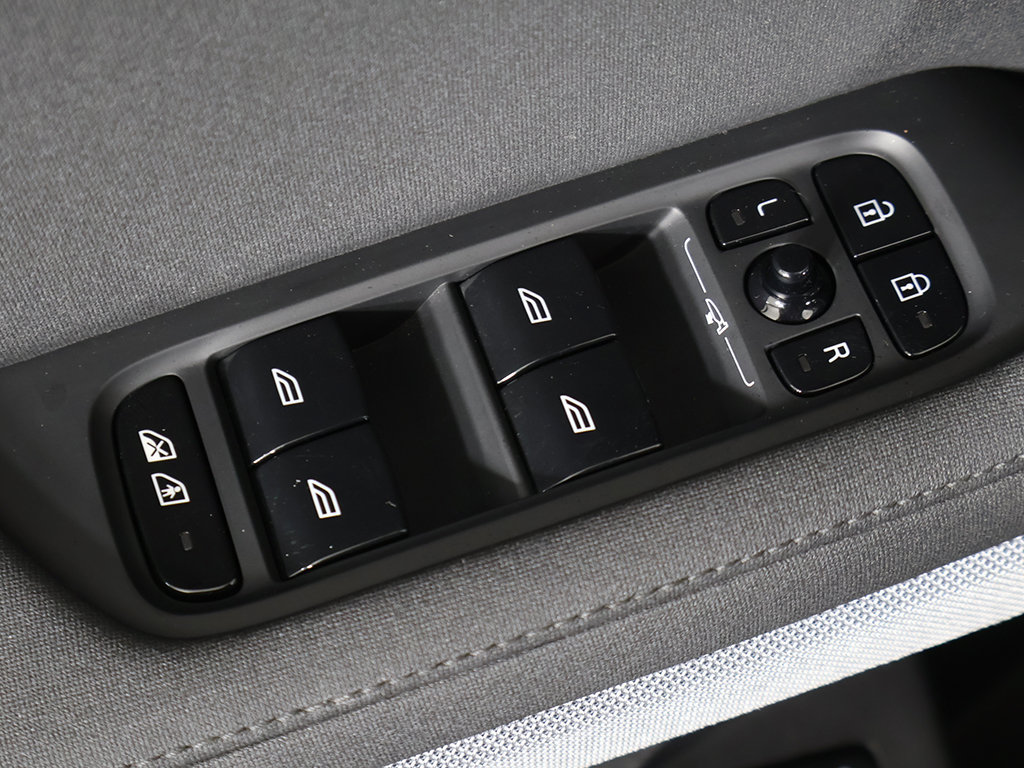 Used 2024 Polestar Polestar 2 AWD/4WD image 38