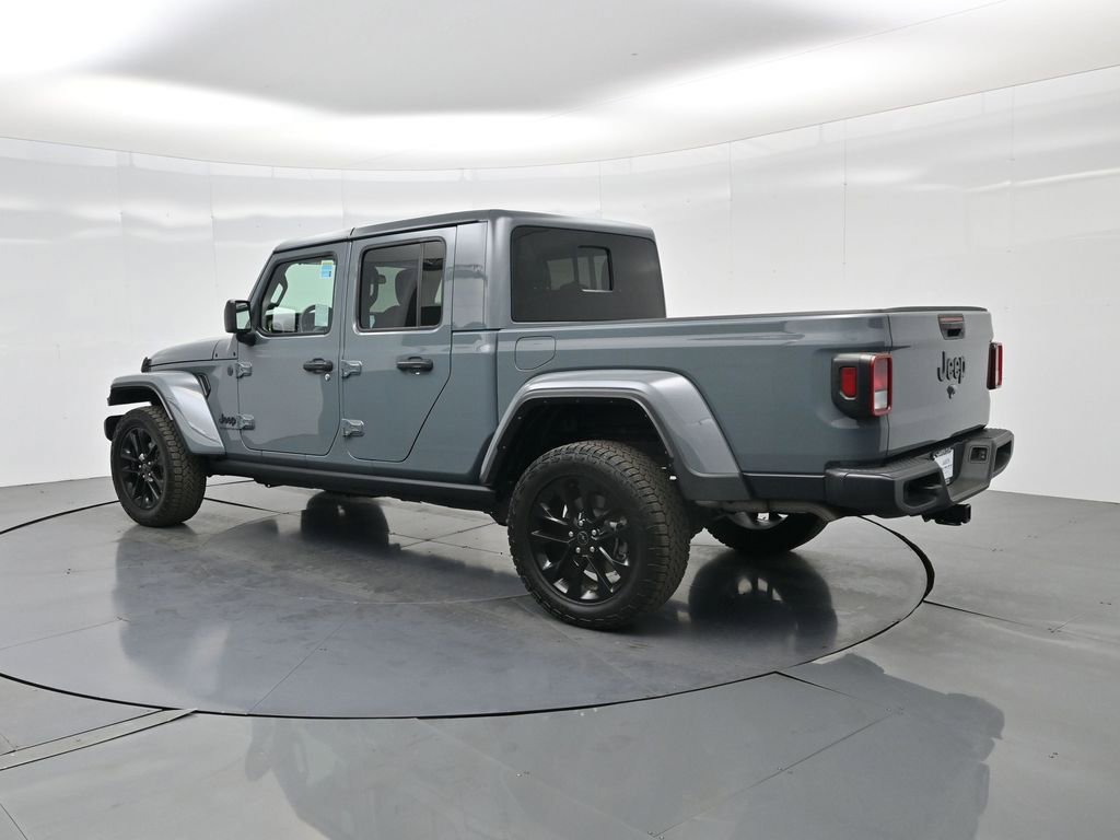 Used 2024 Jeep Gladiator Sport image 8