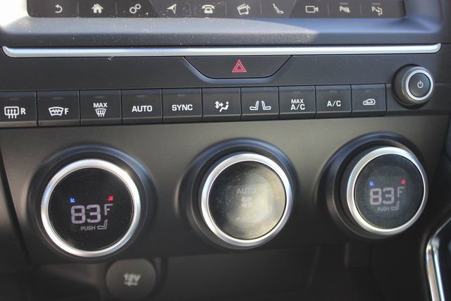 Used 2020 Jaguar E-PACE SE image 7