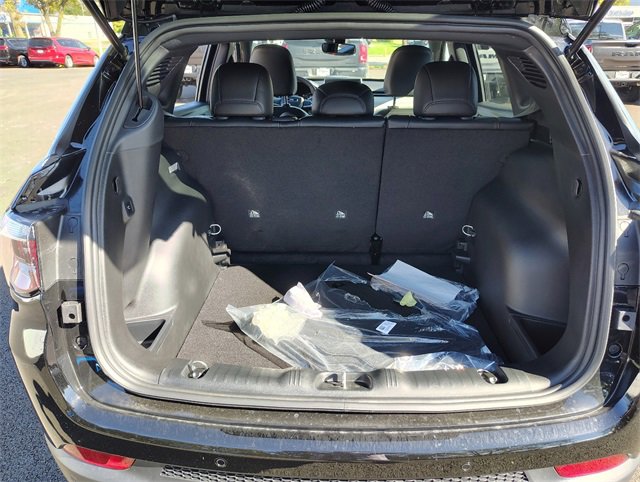 New 2026 Jeep Compass Limited image 31