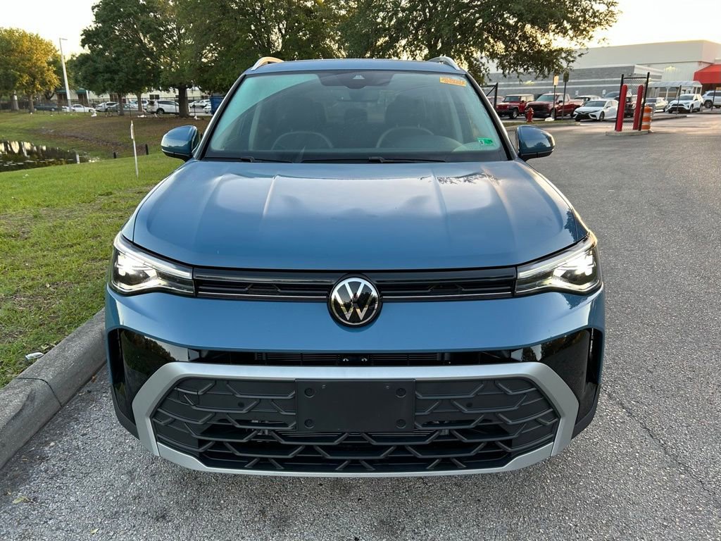 Used 2025 Volkswagen Taos SE image 8