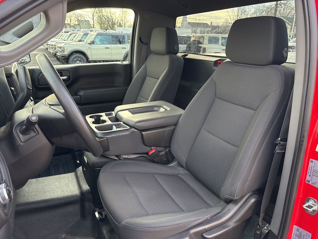 Used 2023 GMC Sierra 1500 Pro w/ Pro Value Package AWD/4WD image 4