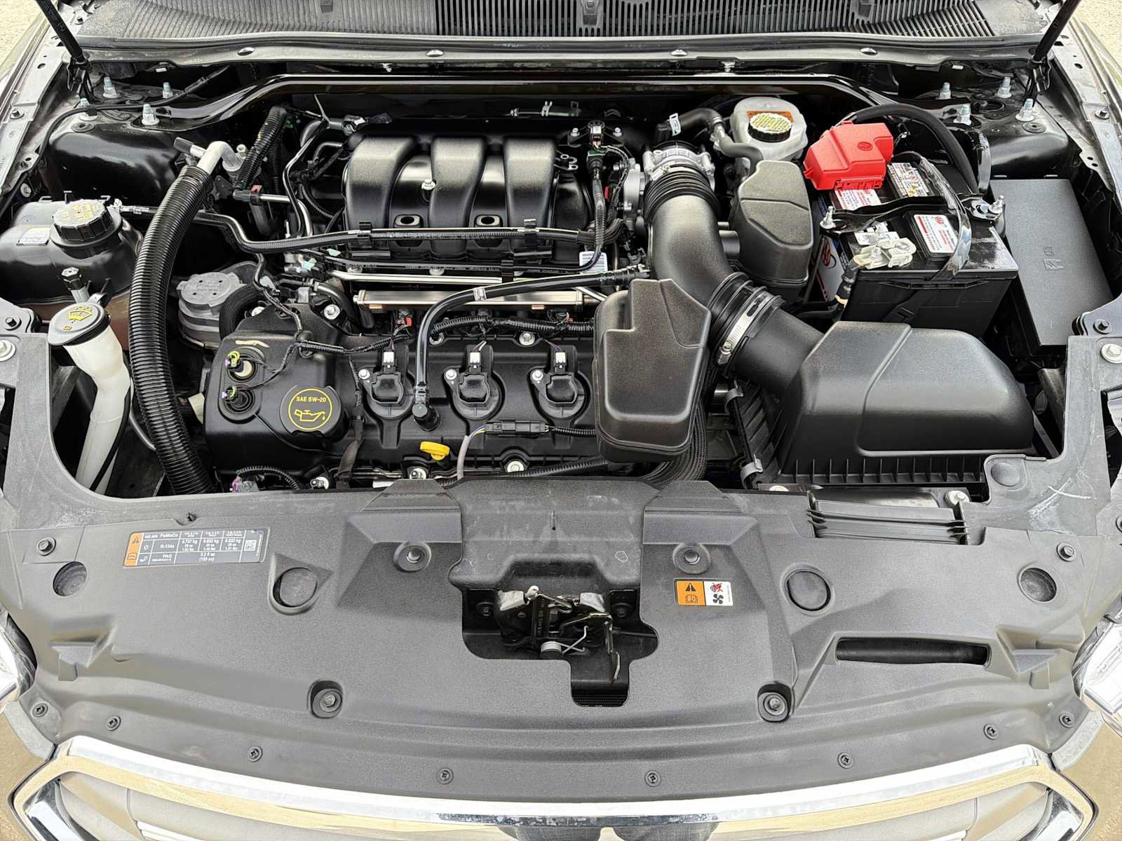 Used 2018 Ford Taurus SE image 17