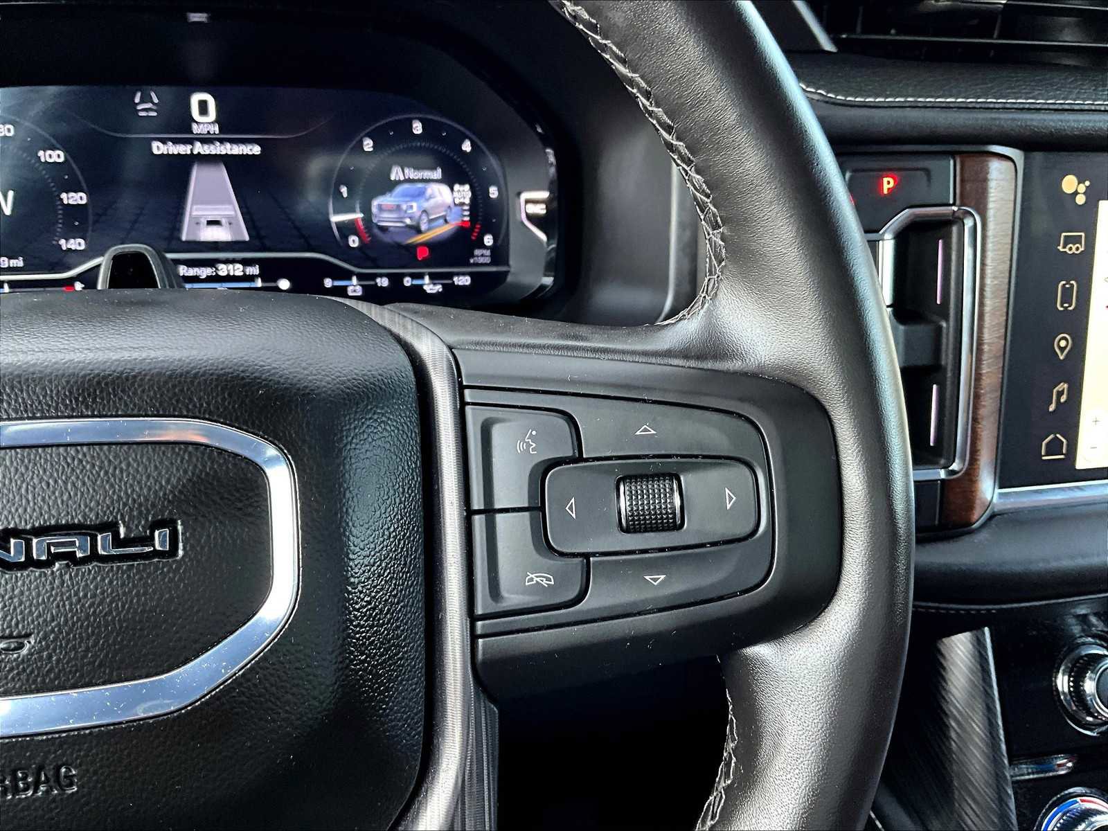 Used 2024 GMC Yukon Denali Ultimate image 25