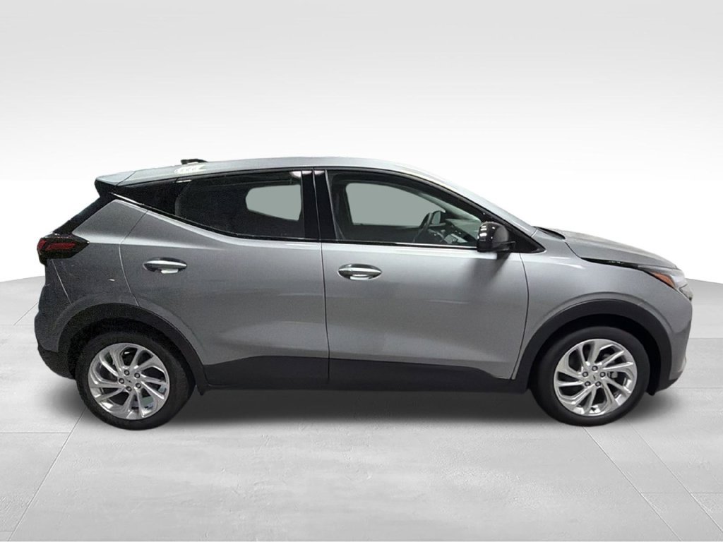 New 2027 Chevrolet Bolt LT w/ Comfort Package FWD image 11