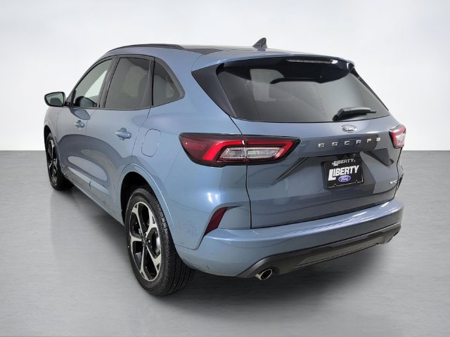 Certified 2023 Ford Escape ST-Line Select AWD/4WD image 5
