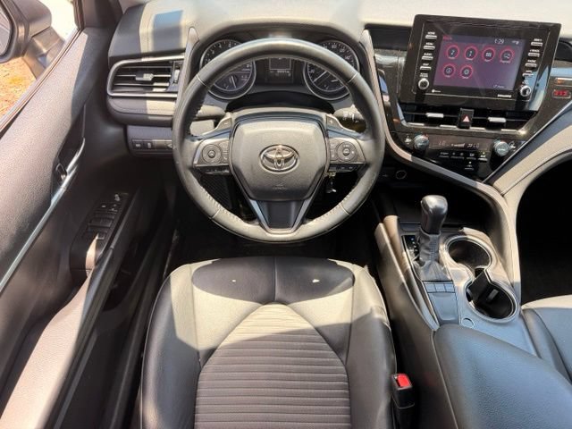 Used 2022 Toyota Camry SE FWD image 13