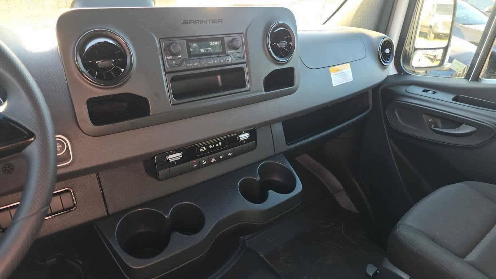 Used 2025 Mercedes-Benz Sprinter 2500 image 34