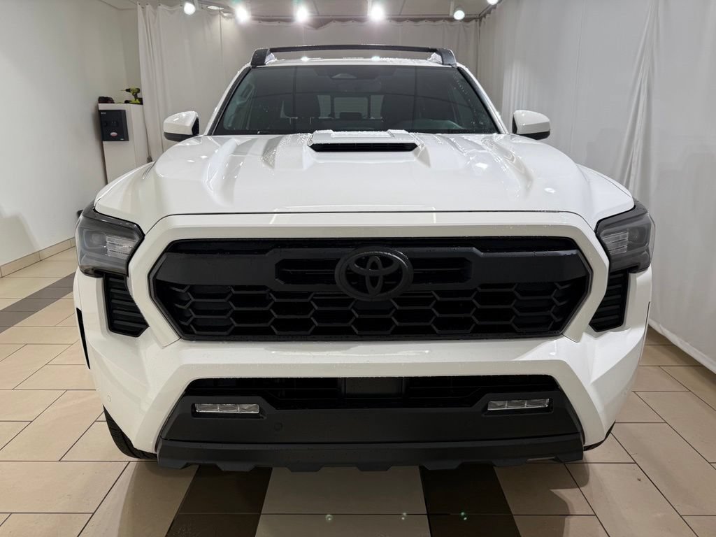 Certified 2024 Toyota Tacoma TRD Sport w/ TRD Sport Upgrade Package AWD/4WD image 8