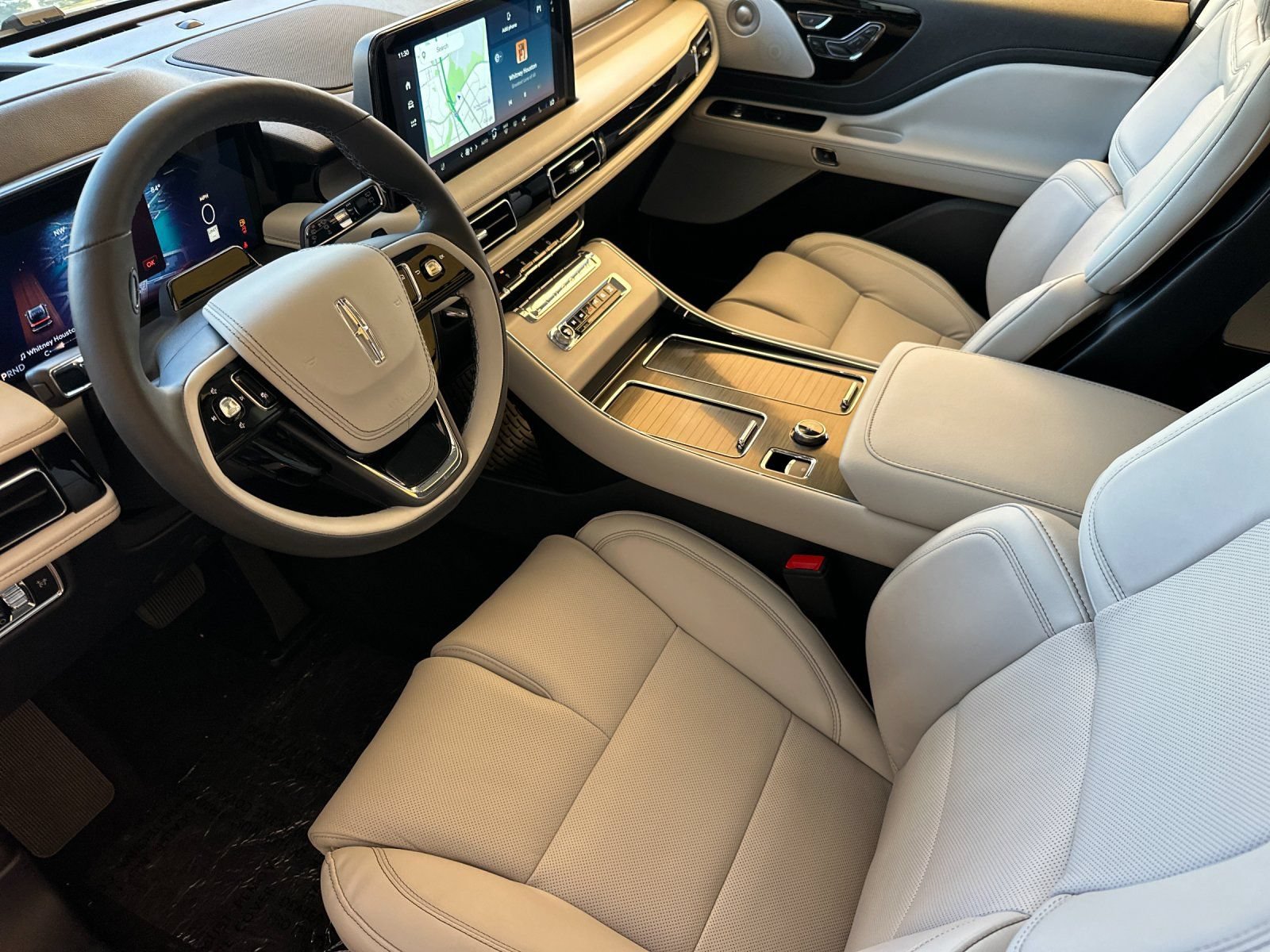 New 2026 Lincoln Aviator Reserve AWD/4WD image 9