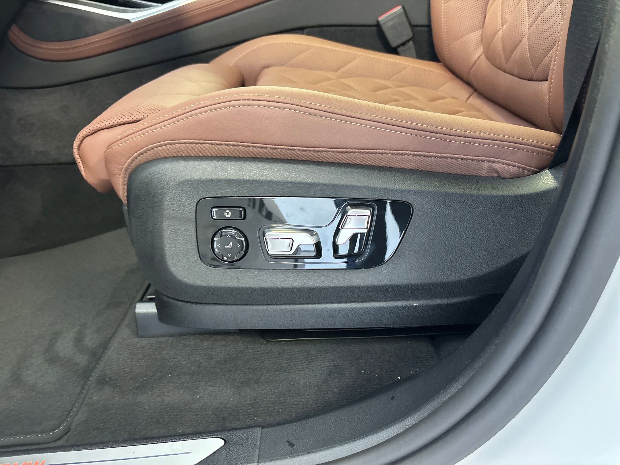 New 2026 BMW X7 xDrive40i image 13