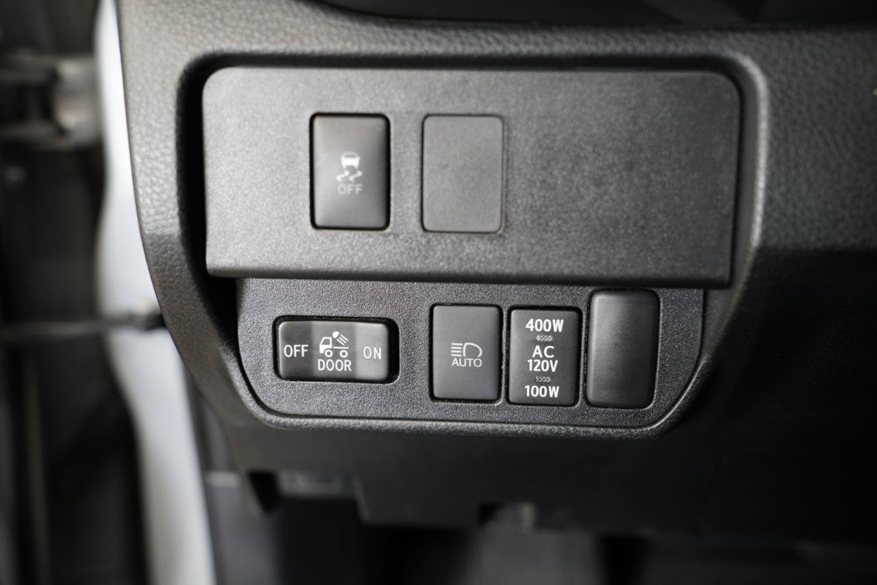 Used 2021 Toyota Tacoma TRD Sport w/ TRD Premium Sport Package AWD/4WD image 26