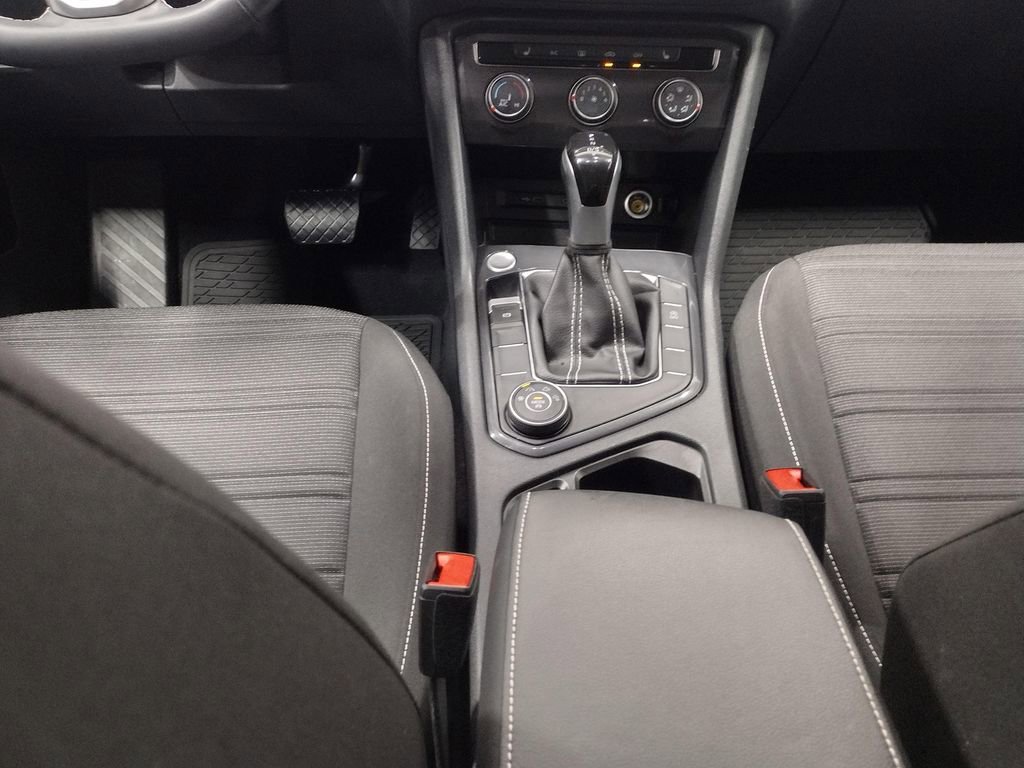 Certified 2024 Volkswagen Tiguan S image 36