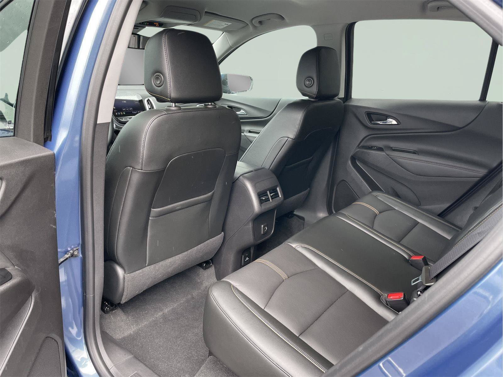 Used 2024 Chevrolet Equinox Premier w/ LPO, Floor Liner Package AWD/4WD image 16