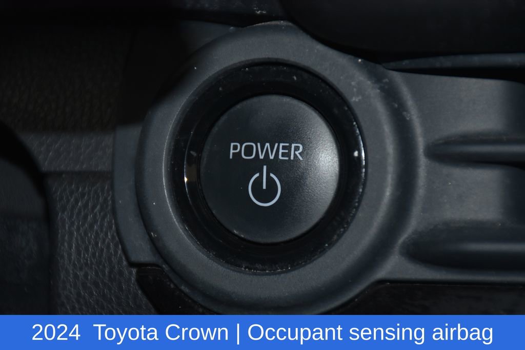 Used 2024 Toyota Crown AWD/4WD image 12