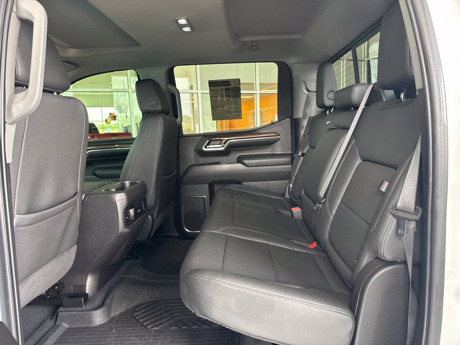 Used 2024 Chevrolet Silverado 1500 LT Trail Boss w/ Convenience Package II AWD/4WD image 18