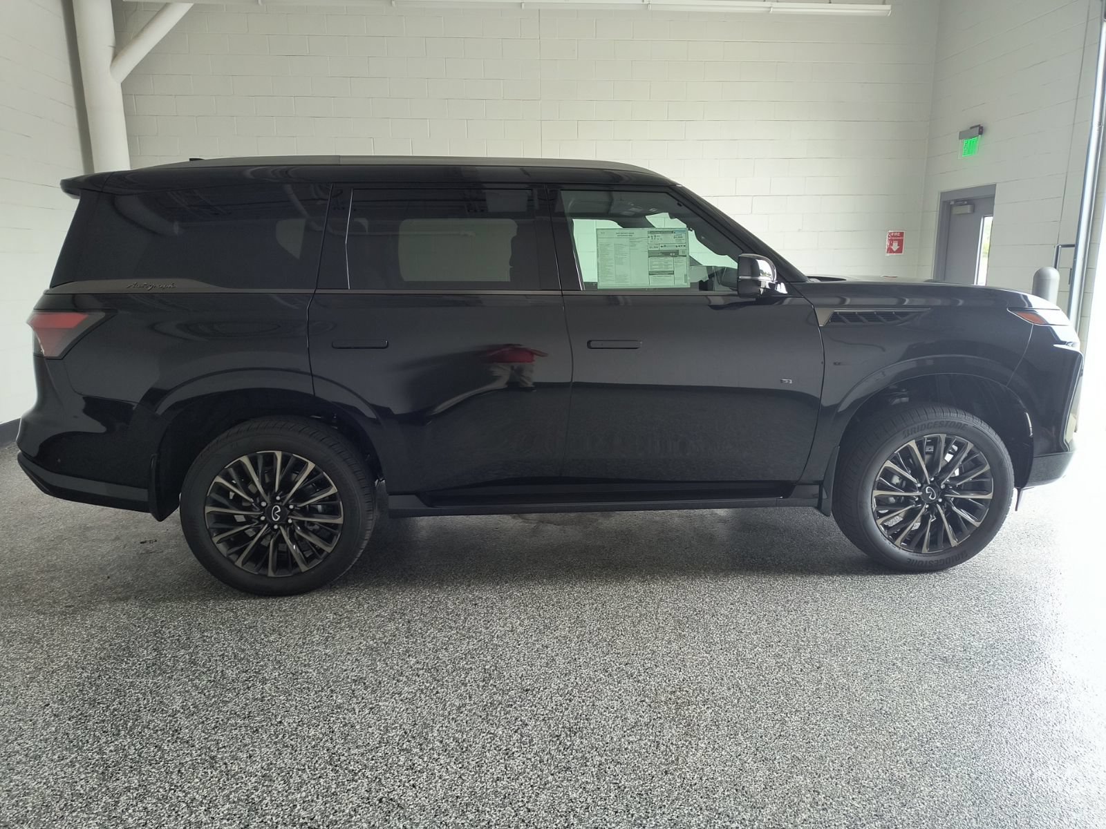 New 2027 INFINITI QX80 Autograph w/ Premium Cargo Package AWD/4WD image 6