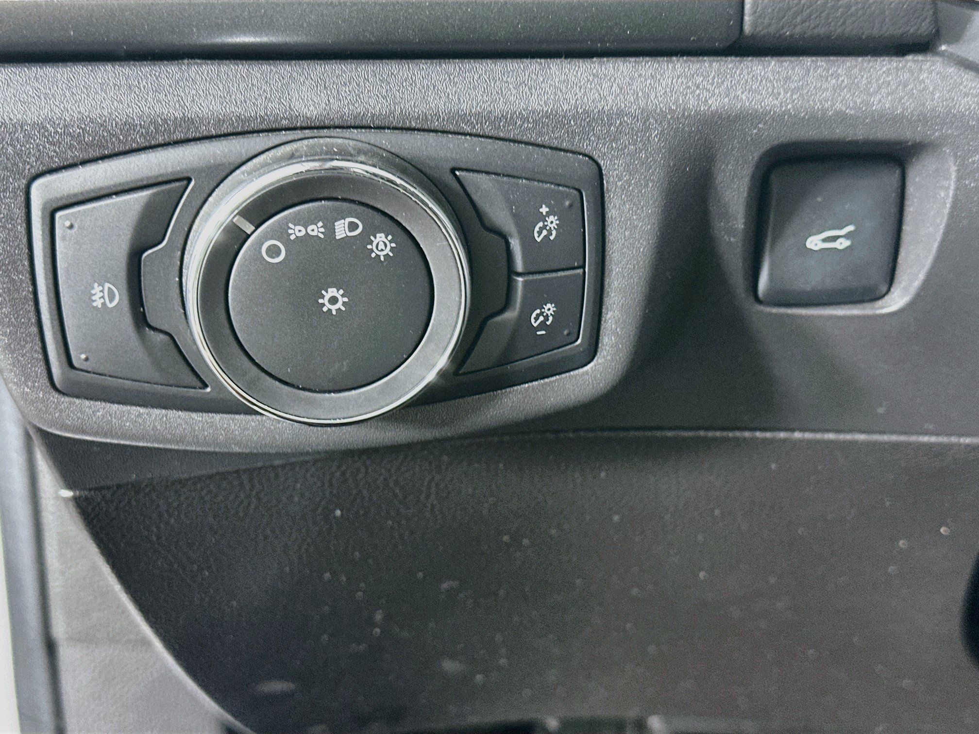 Used 2013 Ford Fusion SE FWD image 16